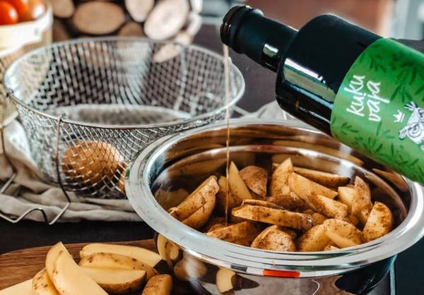 While fried potatoes offer few health benefits, new research suggests that eating a healthy amount of boiled or baked potatoes can actually reduce systolic blood pressure by increasing one’s intake of dietary potassium!